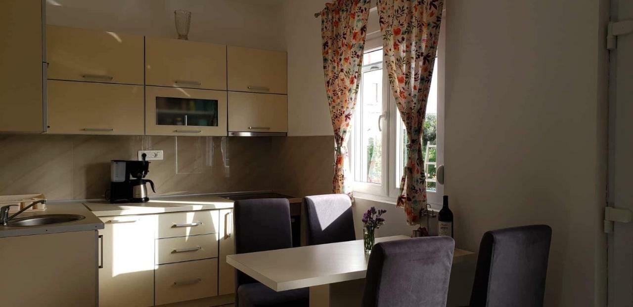 Apartmani Suncokreti - Sunflower Apartments Bar Exteriör bild