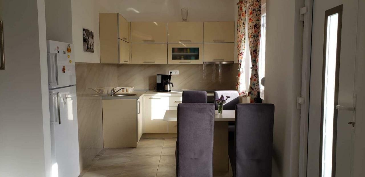 Apartmani Suncokreti - Sunflower Apartments Bar Exteriör bild